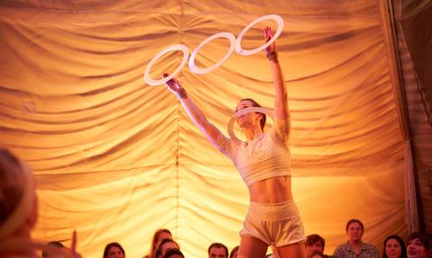 Jump into the circus！ジャグリング＆フラ・フープに挑戦！ | 北九州