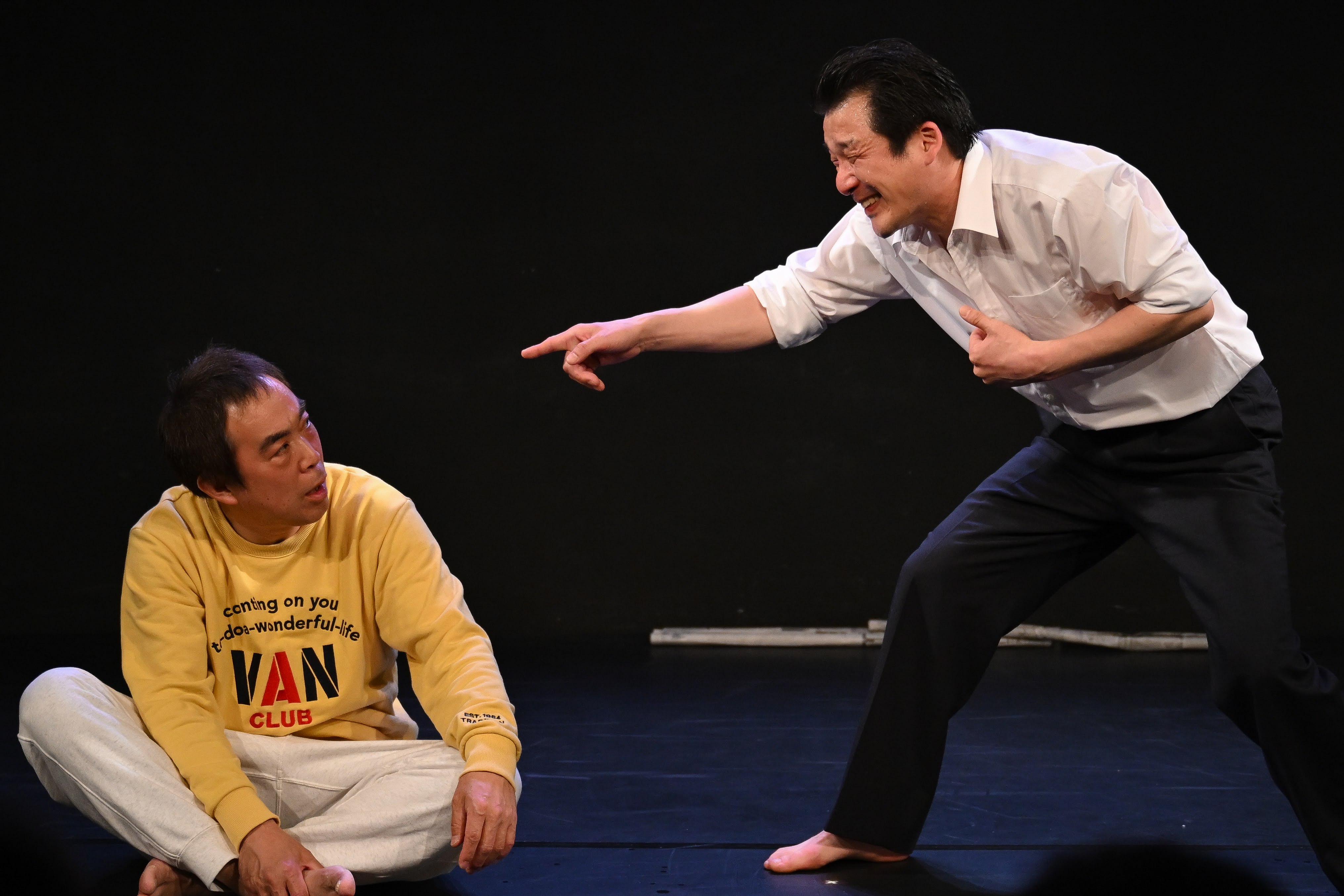 初級革命講座飛龍伝」 | 北九州芸術劇場